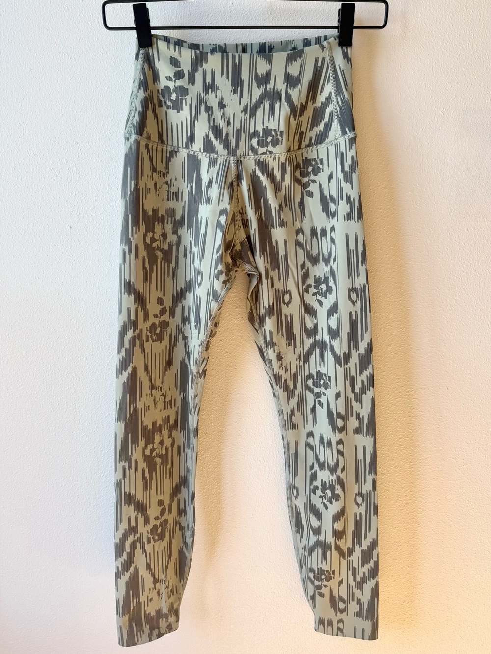 Women's Olive Green Patterned Active Leggings